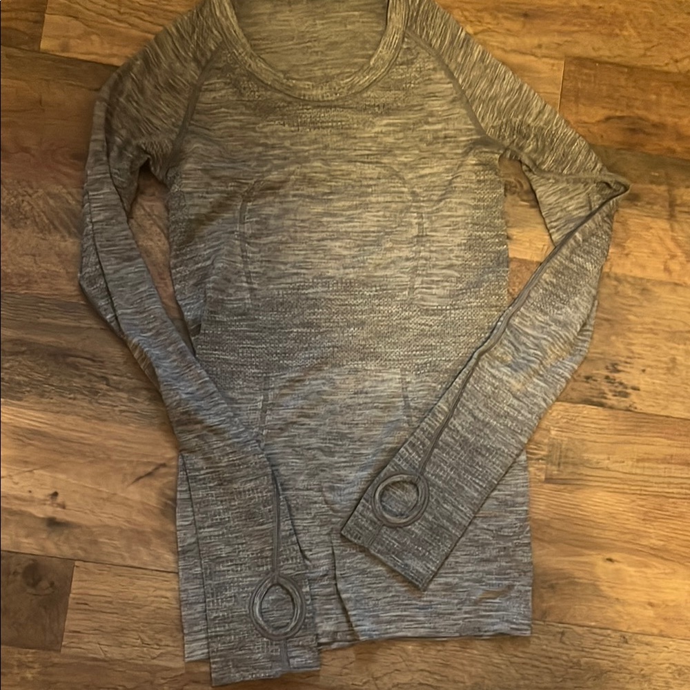 Lululemon Athletica Gray Fitted Long Sleeve Hoodie